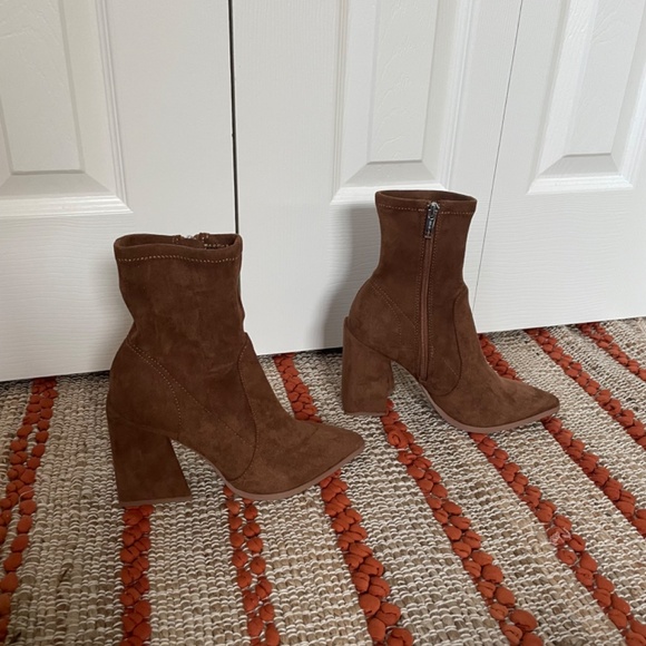 Steven New York pointed toe suede boots in chestnut  - Size 6 - Never worn - Picture 2 of 6